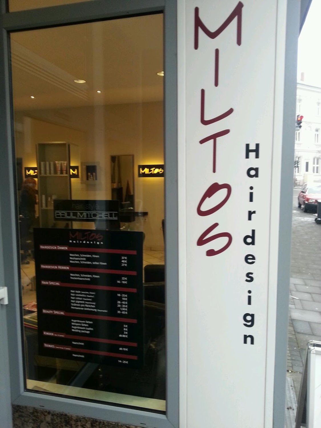 Schaufenster MILTOS Hairdesign